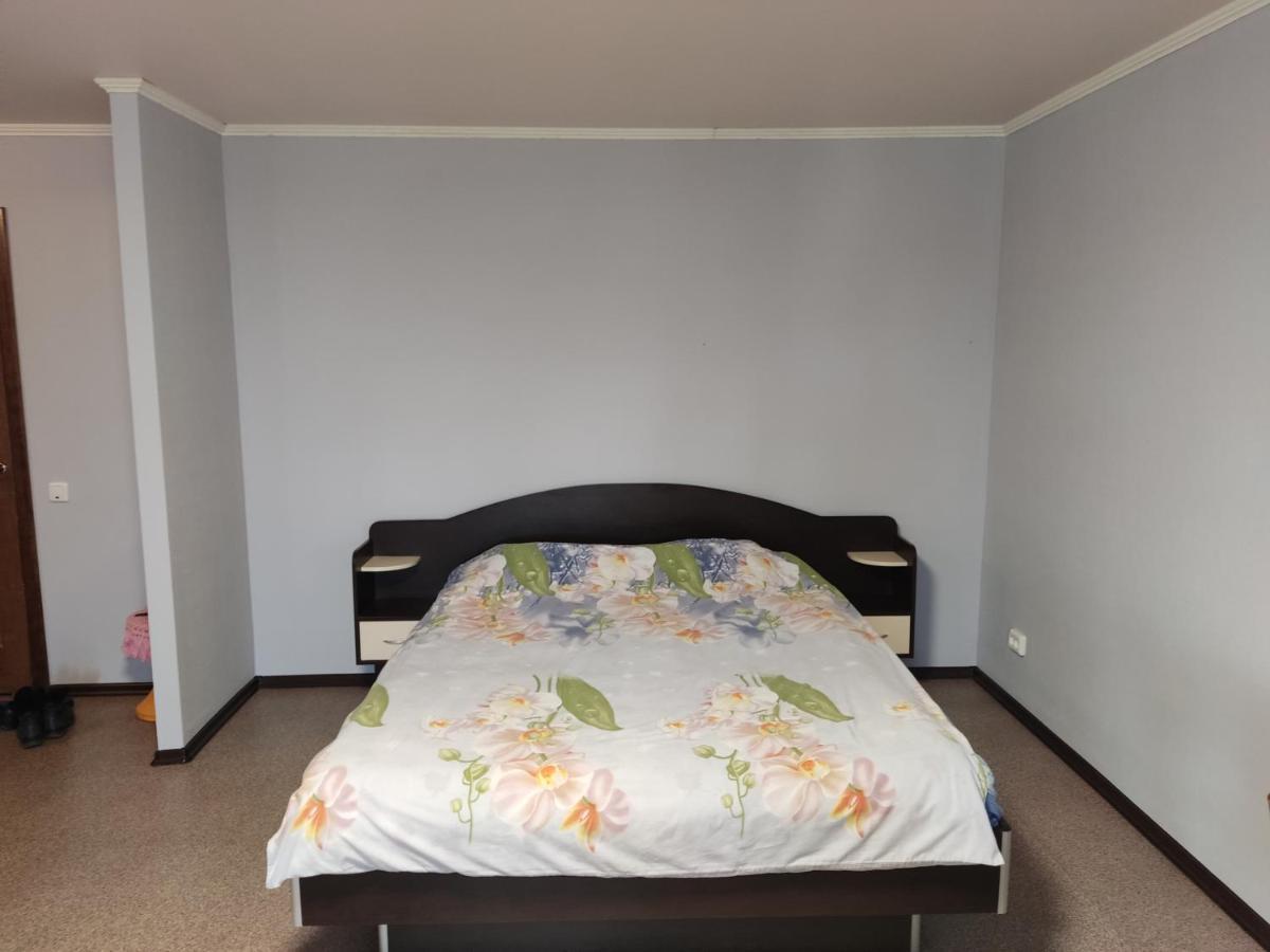 Ferienwohnung Проспект Миру 35 Krywyj Rih Exterior foto